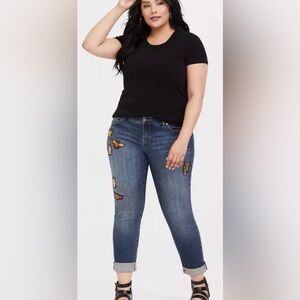 NWT Torrid Her Universe Captain Marvel boyfriend Jean size 24